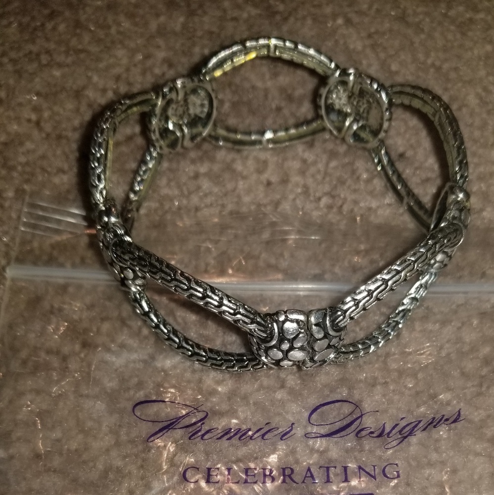 Premier design stretch bracelet